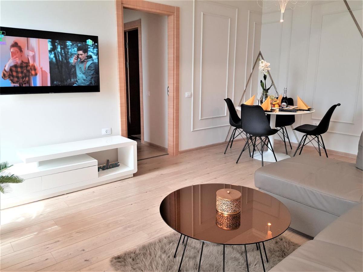 Evy Deluxe Apartment Mamaia Extérieur photo