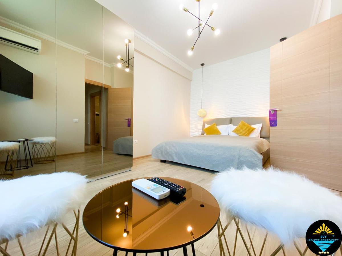 Evy Deluxe Apartment Mamaia Extérieur photo