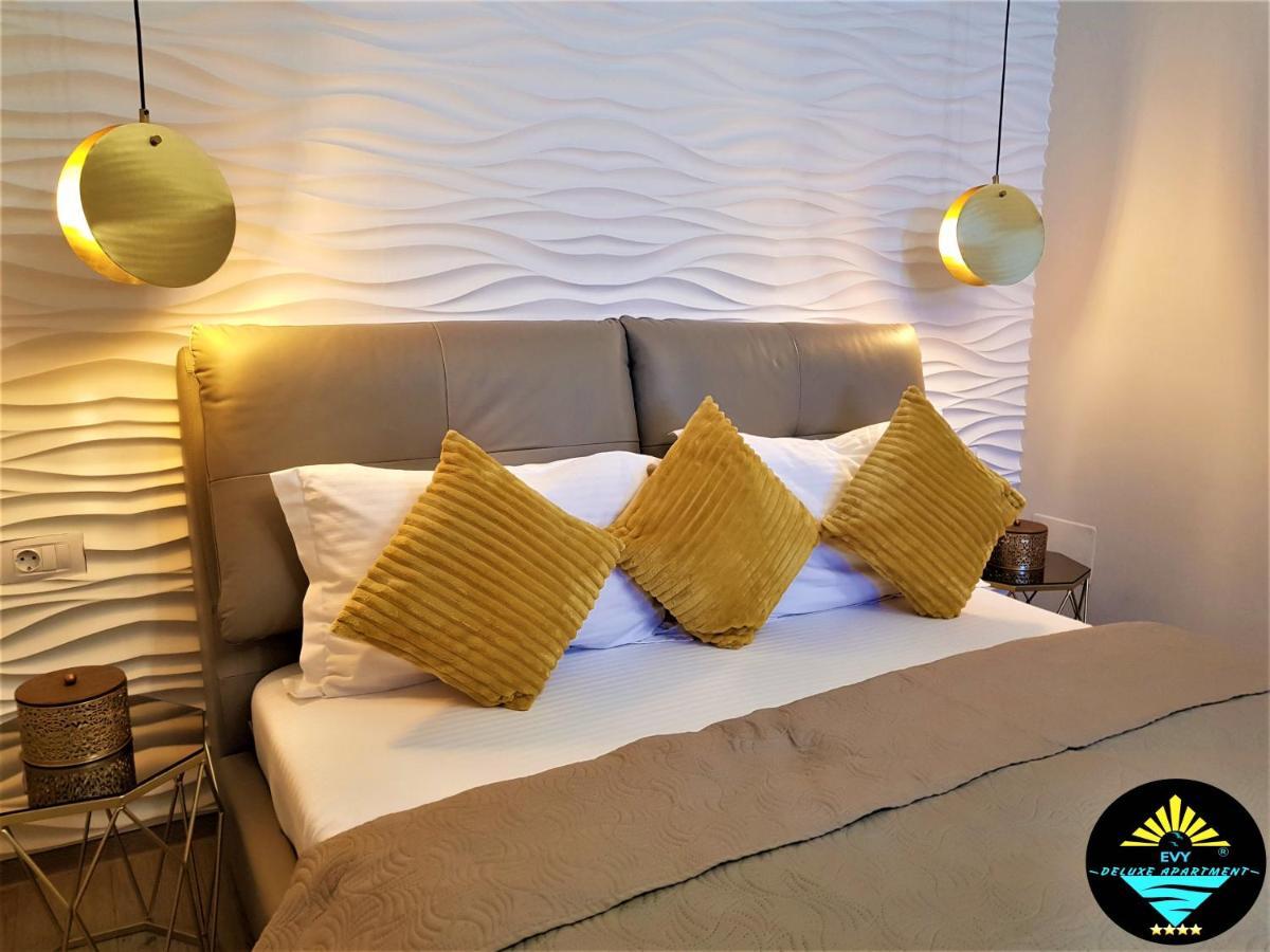 Evy Deluxe Apartment Mamaia Extérieur photo