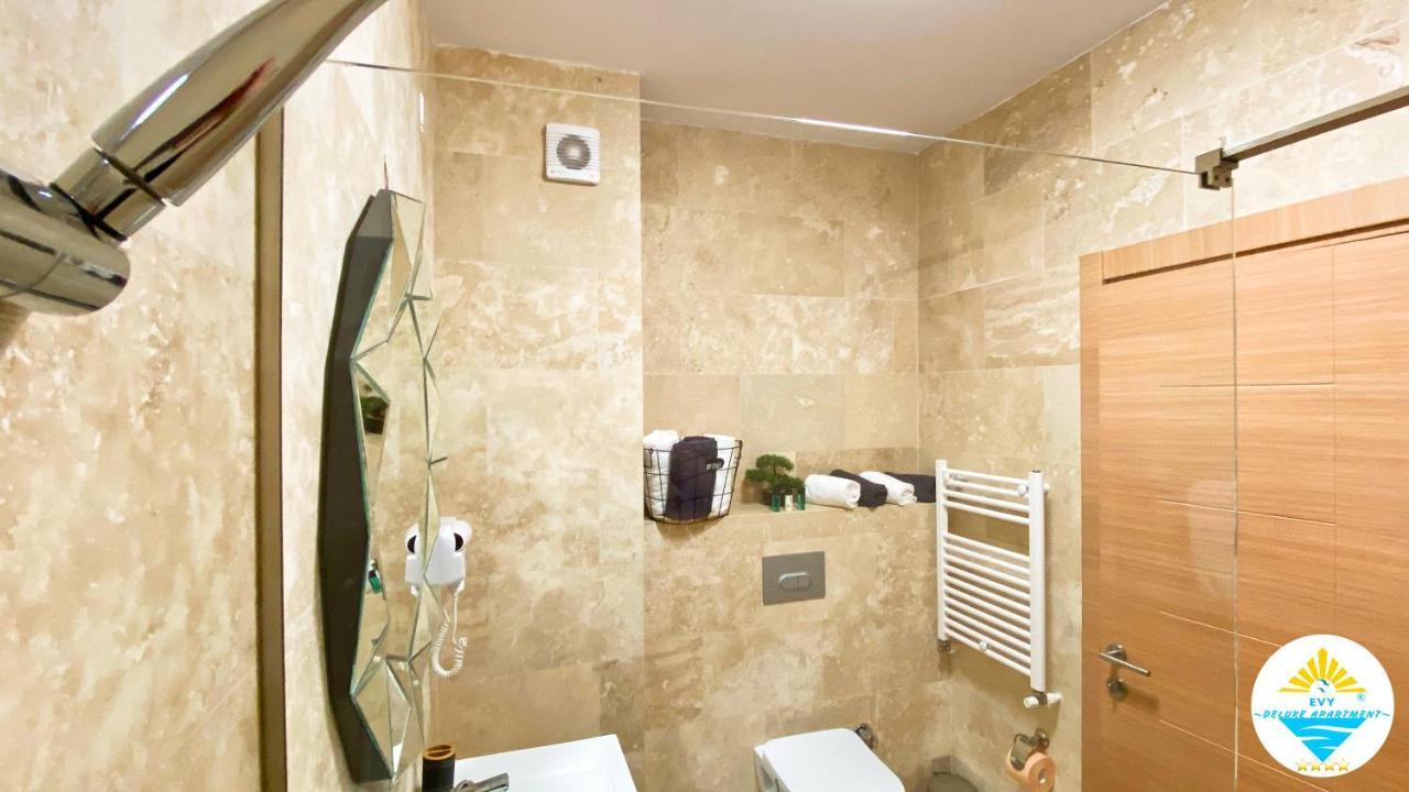 Evy Deluxe Apartment Mamaia Extérieur photo